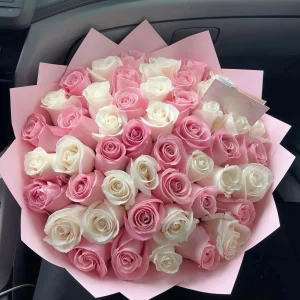 Ramo tipo bouquet dúo blanco y rosa