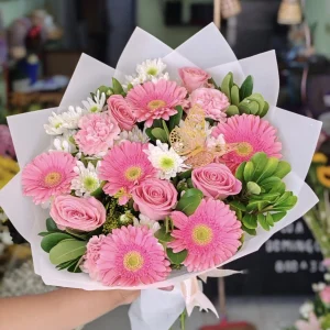 Bouquet de rosas y gerberas Rosa pastel