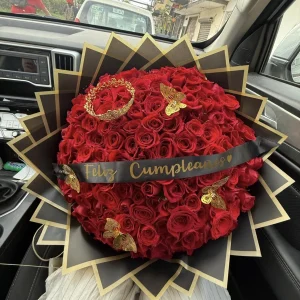 Maxi ramo de 150 rosas