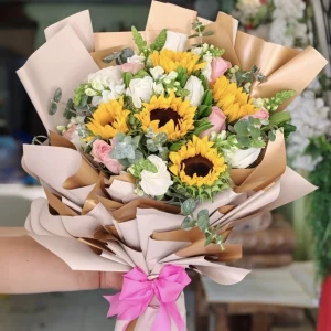 Ramo de girasoles y rosas