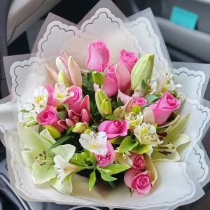 Ramo De rosas y Lirios