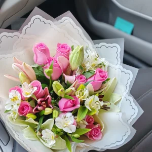 Ramo De rosas y Lirios