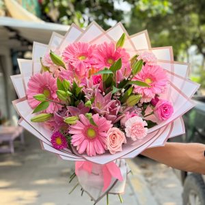 Bouquet de lirios, gerberas y rosas